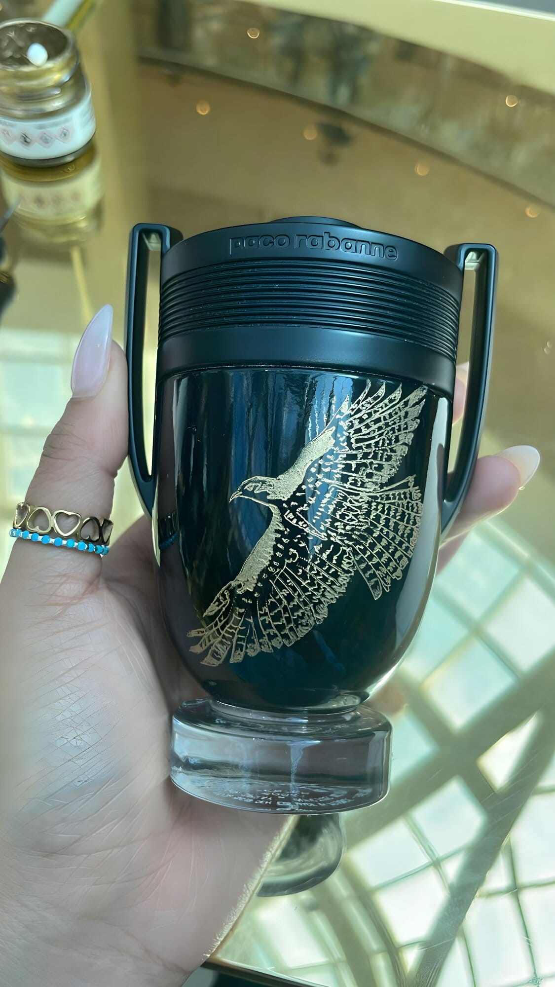 Engraving commission on perfume bottle - Pakhrin Illustrations